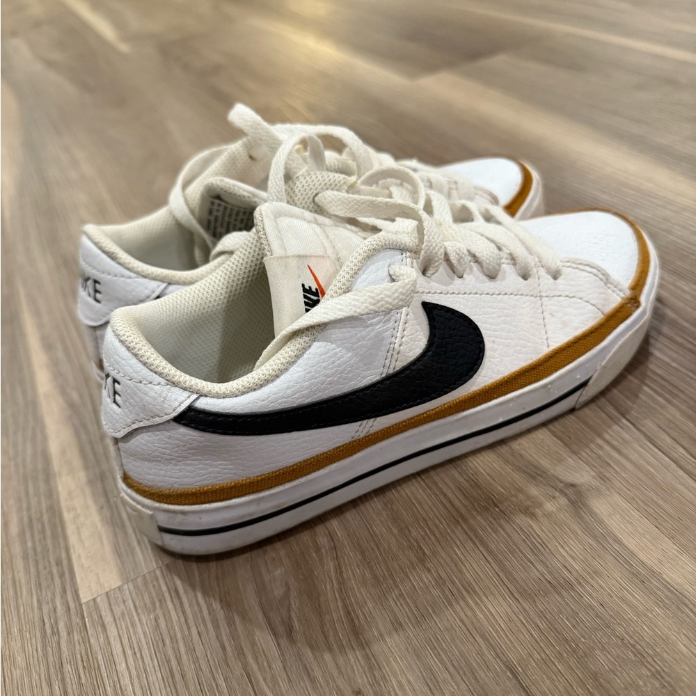 Nike Women’s Court Legacy’s